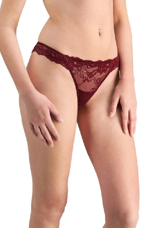 seamless bras for invisible under clothesMy Fit Lace G-String(Windsor Wine)