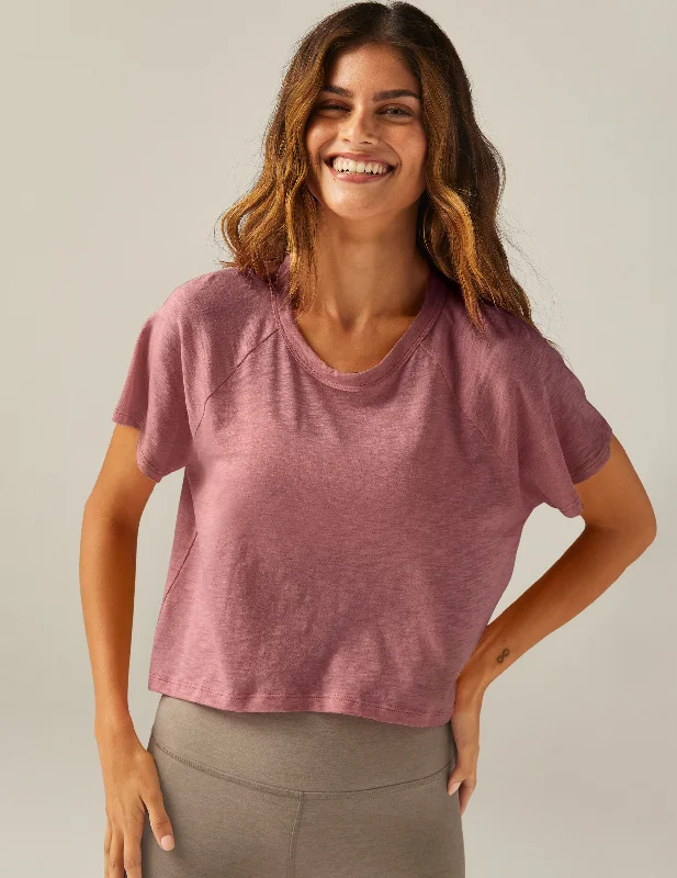 wireless bras for a natural feelSignature High Low Cropped Tee